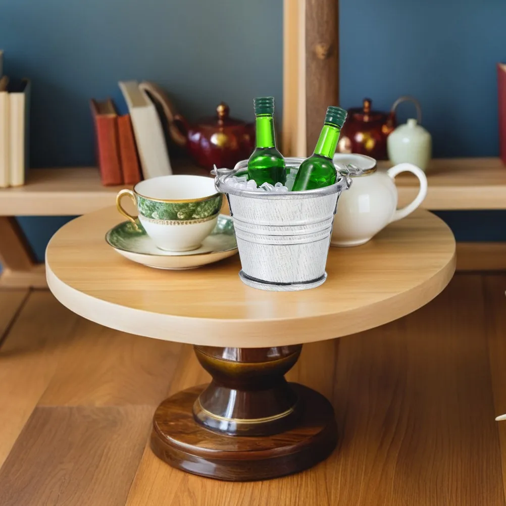 

Набор миниатюрных ведер для льда и пивных бутылок для кукольного домика, бара, сцены, с кусочками льда и миниатюрным охладителем для пива