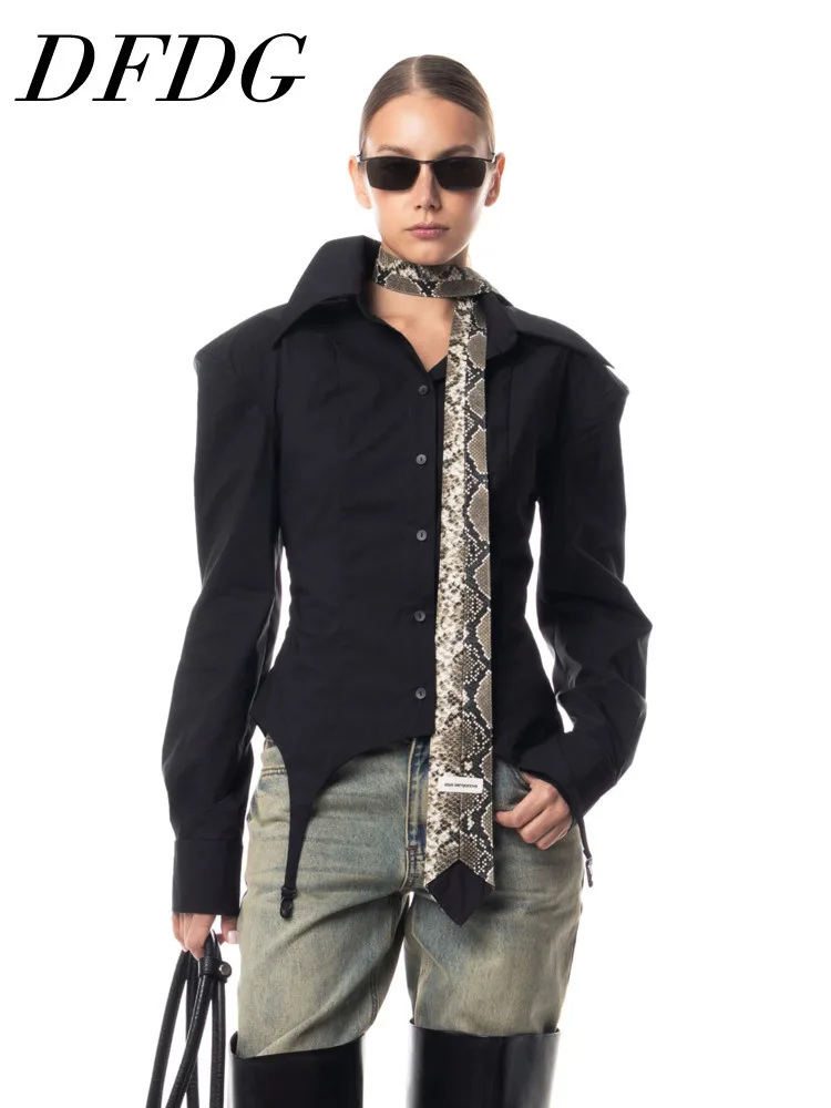 

Женская блузка DFDG Весна 2026 с подплечниками, острым воротником, длинными рукавами, присборенной талией, асимметричным подолом, повседневная уличная рубашка