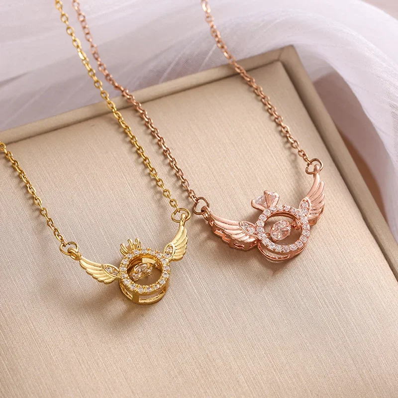 

Angel Wings Dynamic Necklace, Versatile for Women, Light Luxury Collarbone chain, Women's Wing Pendant