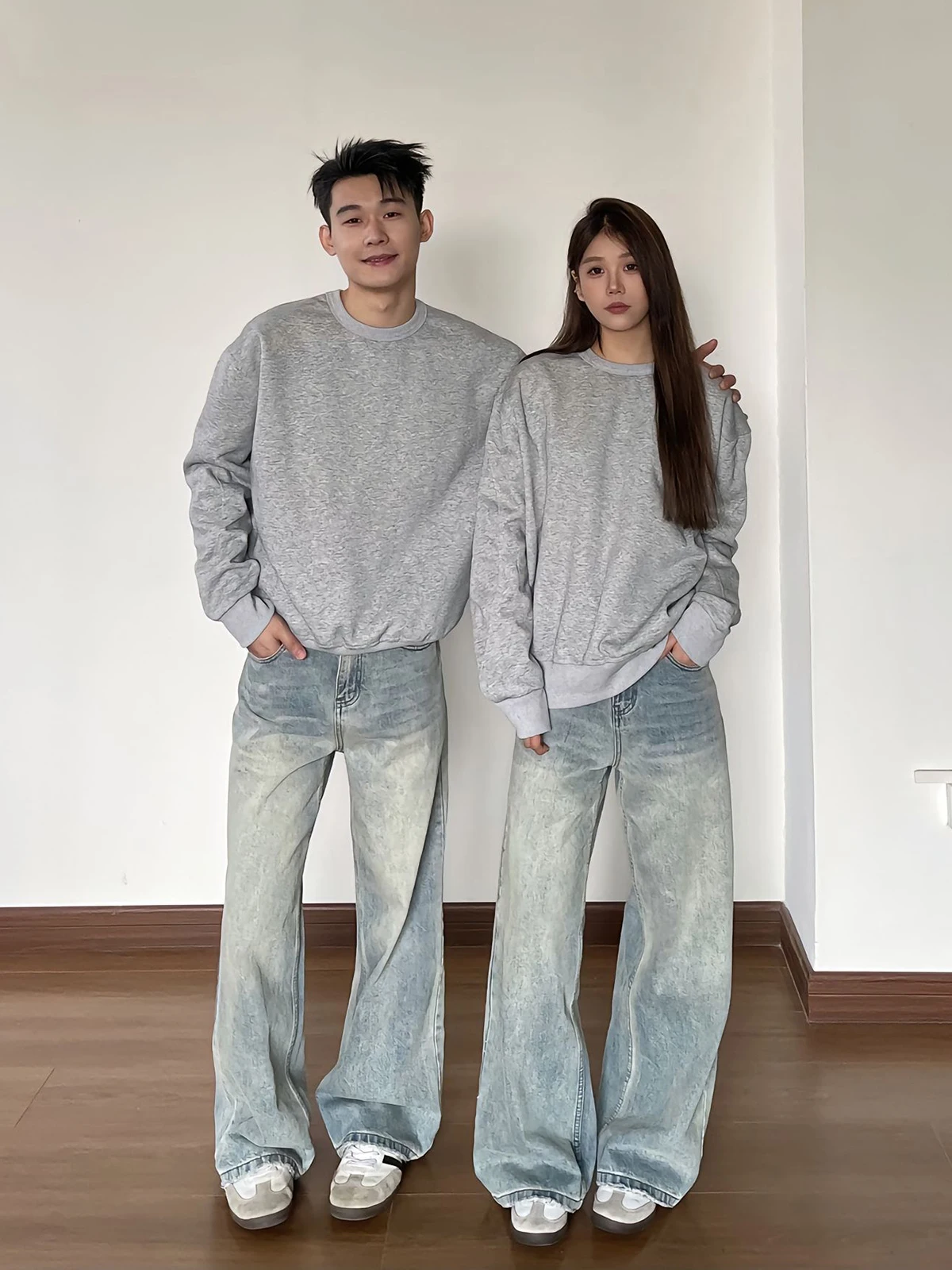 

Светло-серый мужской свитшот с круглым вырезом и маленьким воротником, с длинными рукавами, для пар, весенний топ, повседневный, свободного кроя, для подростков, весенний, A...