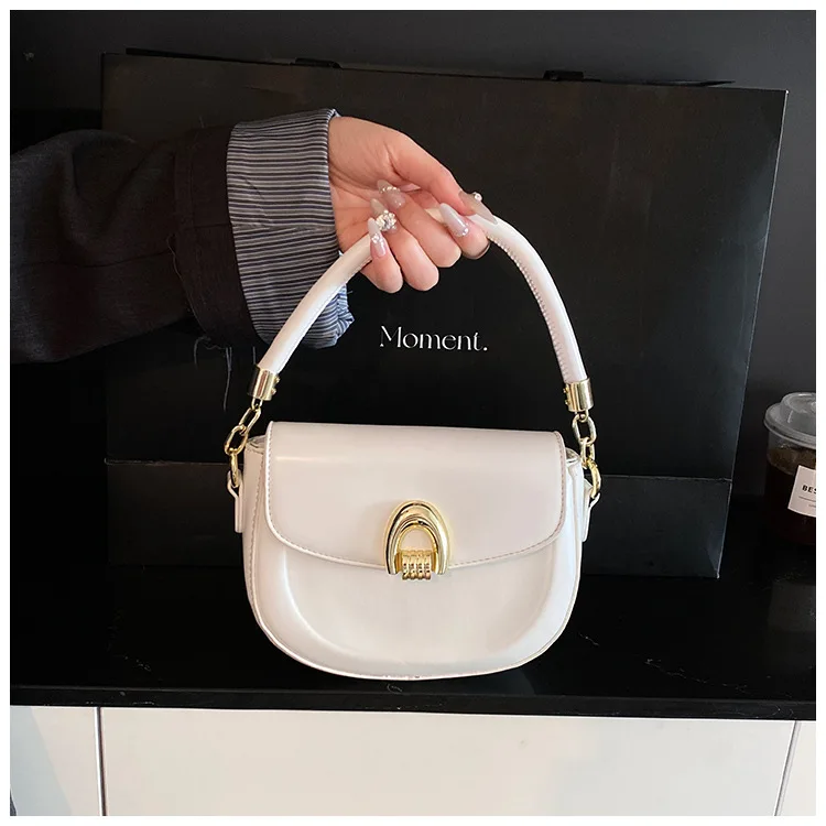 

2025 New Women's Saddle Bag - Light Luxury Large Capacity Fashion Design Crossbody Underarm Bag