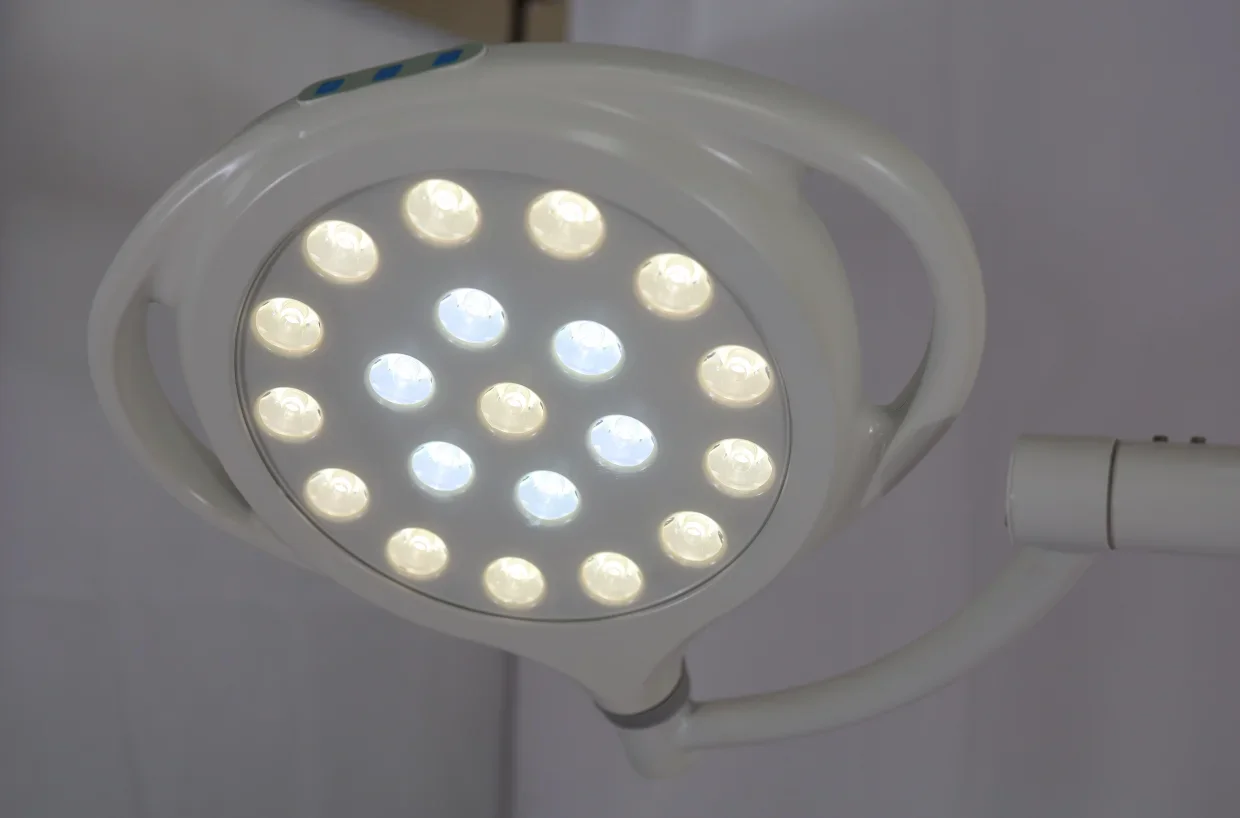 

50W LED Medical Examination Light 2025.4 Mobile Hot Sale Hospital Lamp for Surgical Procedures And Clinical Use