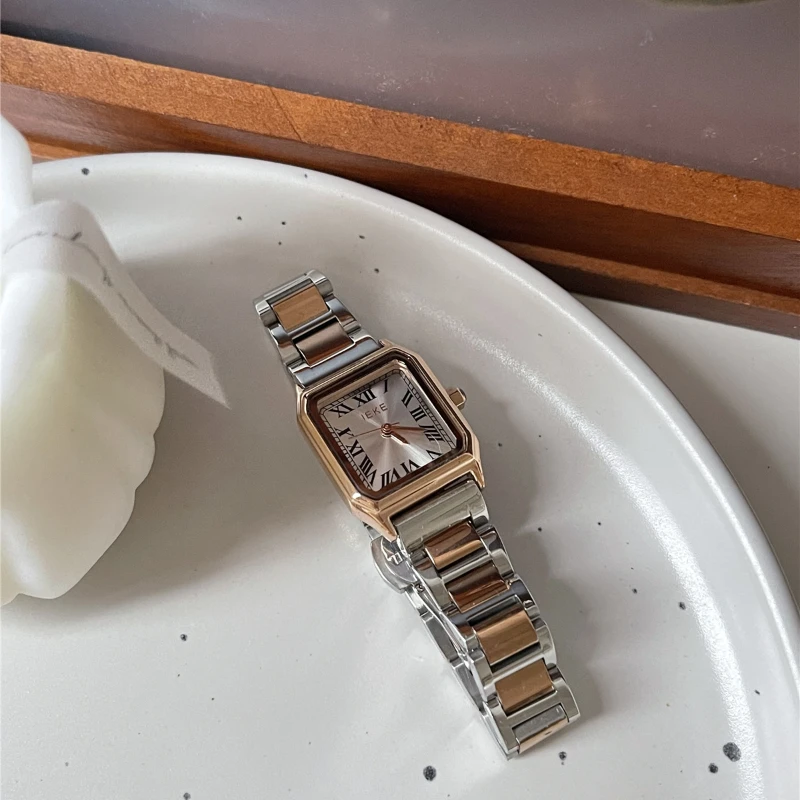 

Simple retro watch female niche ins style Roman scale temperament small square plate watch female student fine steel belt watch