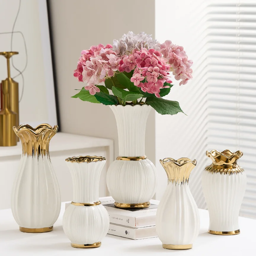 

Cream style ceramic vase, white high-end feeling, water nourishing rose flower arrangement, retro French living room dining tabl