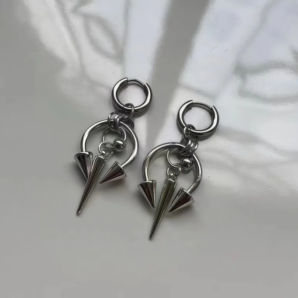 Goth Punk Stainless Steel Triple Cone Spike Rivet Huggie Hoop Earrings for Men Women Dangle Earrings Fashion Streetwear Jewelry