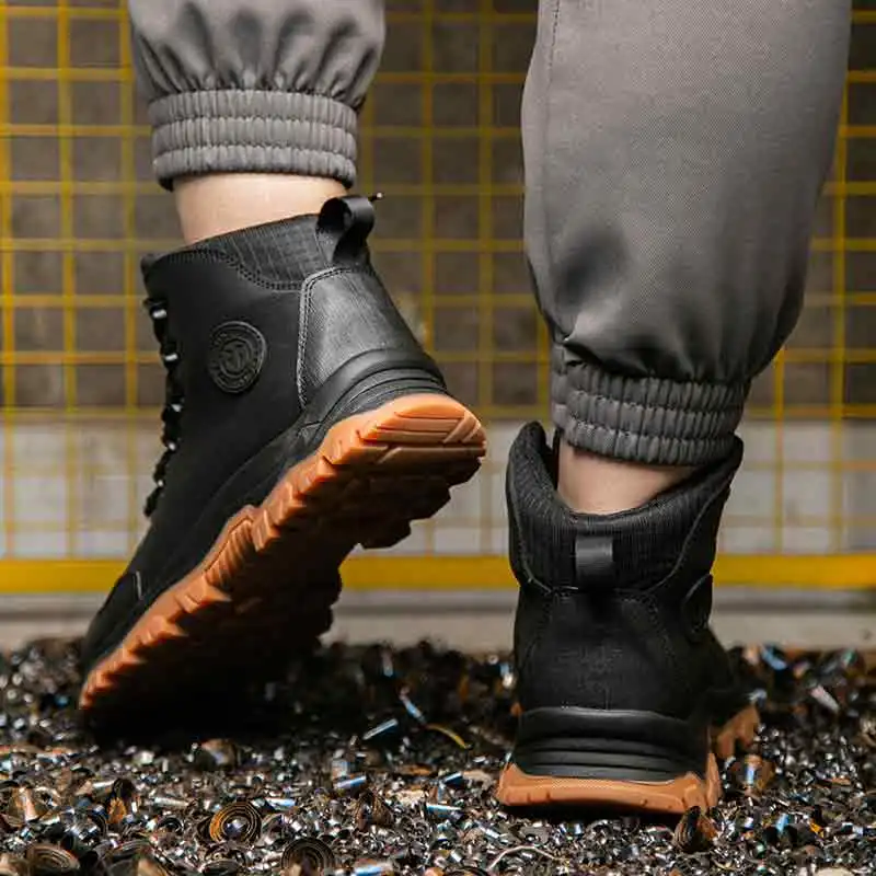 New high cylinder protective shoes with anti slip and wear-resistant European standard steel toe anti smashing and anti piercing