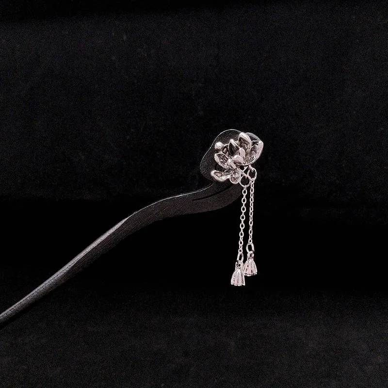 

Ancient-style hair accessories, Chinese-style lotus tassels, new Chinese-style updo hairpins, Hanfu and cheongsam headwear