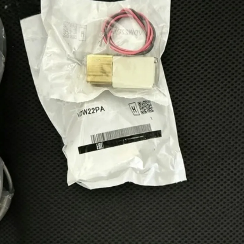 

2 Way Solenoid Valve VDW22PA 24VDC Air Water Direct Acting