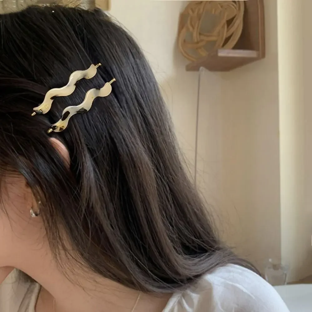 

Fashion Letter Wave Hair Clip Headwear France Side Clip Korean Hairpin Duckbill Clip Girls