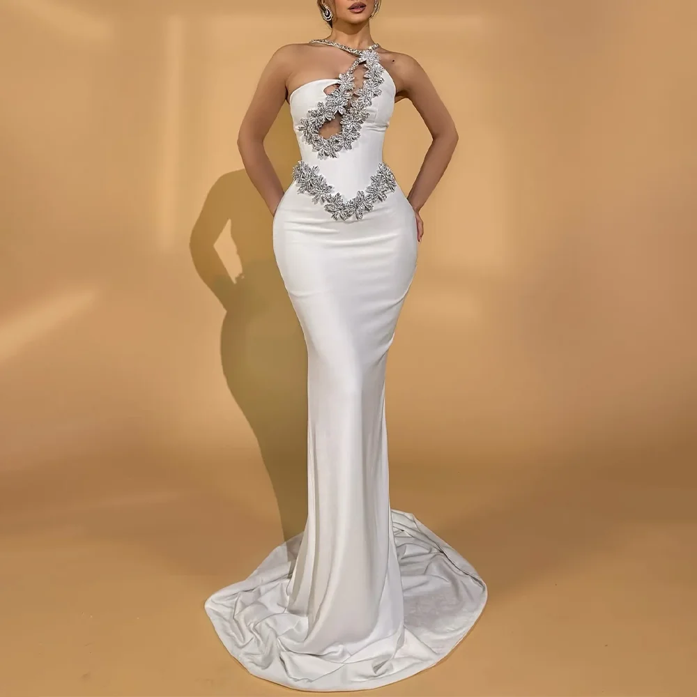 Vestidos de noche elegantes con cuello Halter y cuentas blancas, vestidos de fiesta de graduación, trompeta sin mangas, vestidos de fiesta de noche clásicos Vintage personalizados