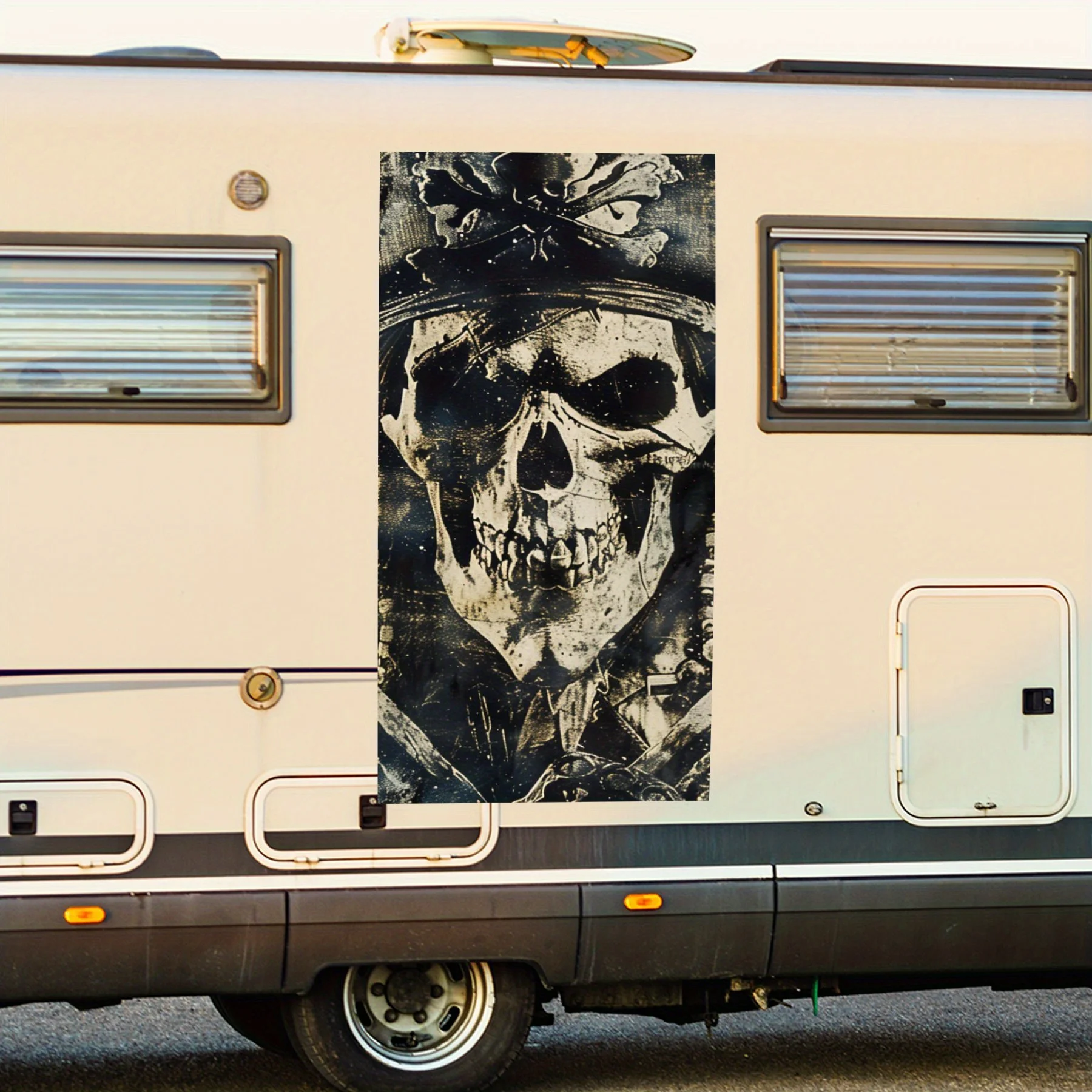 

Виниловая наклейка с перекрещенными мечами пиратского черепа для двери автомобиля на колесах, водонепроницаемые самоклеящиеся виниловые наклейки, защита украшения