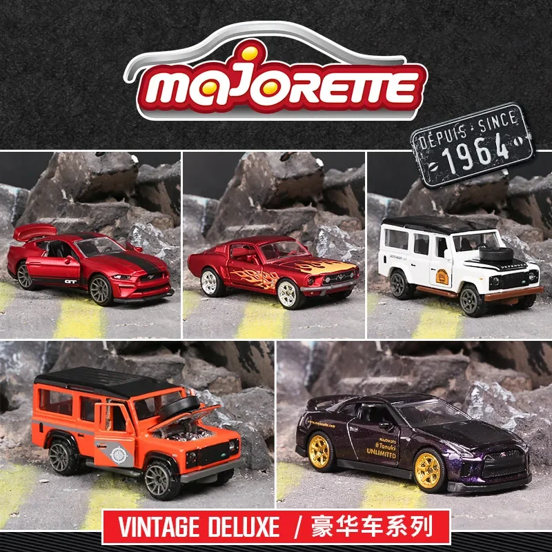 

Majorette 3152 1:64 LAND ROVER DEFENDER 110 FORD Mustang GT POLICE NISSAN GT-R Die-cast alloy trolley model for boy gift
