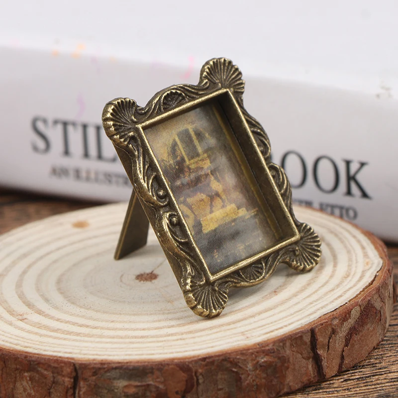 Furniture Toys 1:12 Dollhouse Picture Frame Miniature European Vintage Photo Frame for Dollhouse Accessories Cute