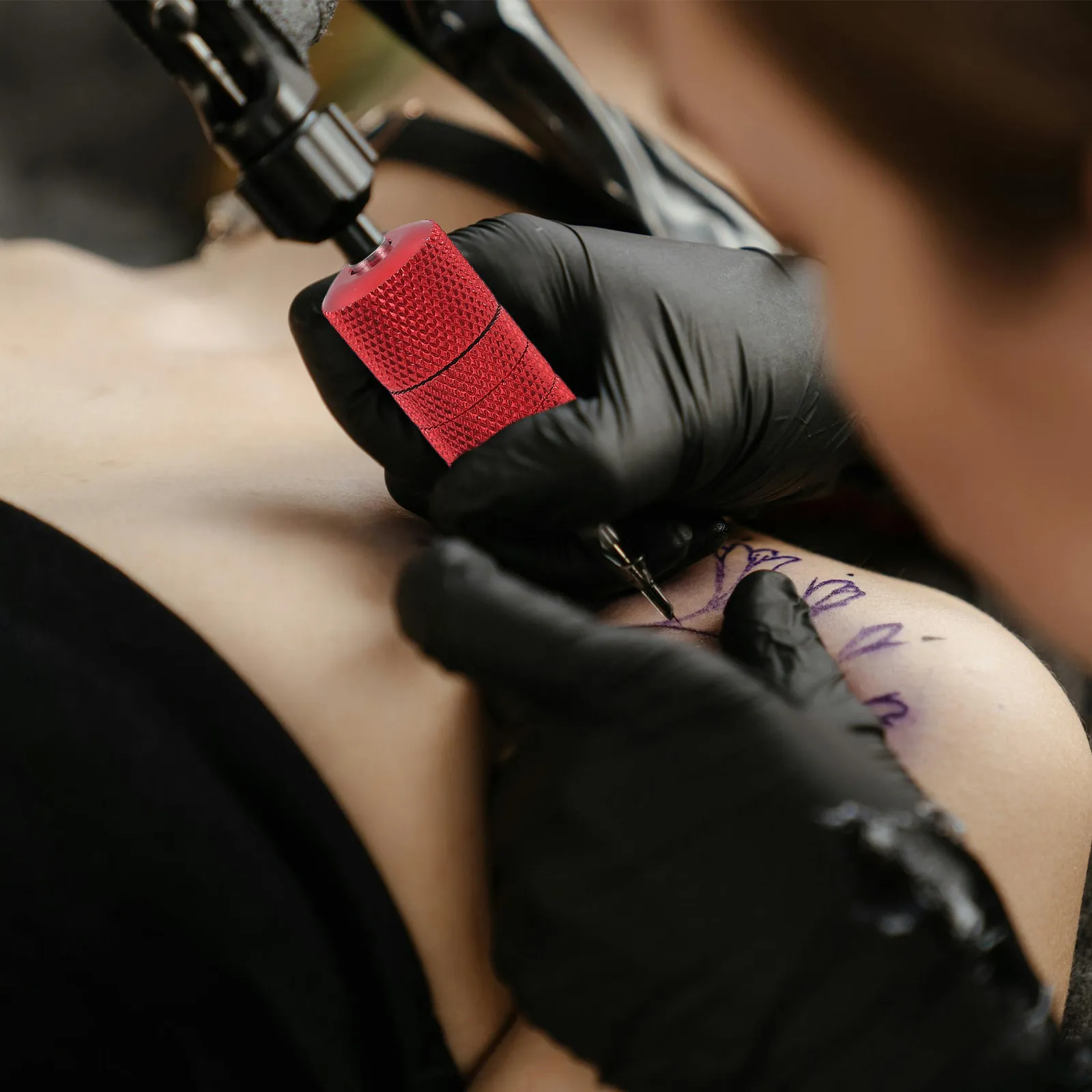 

Self-Locking Aluminum Alloy Tattoo Grip Handle Lightweight Replaceable Anti-Skid Design for Easy Installation Comfortable Hold