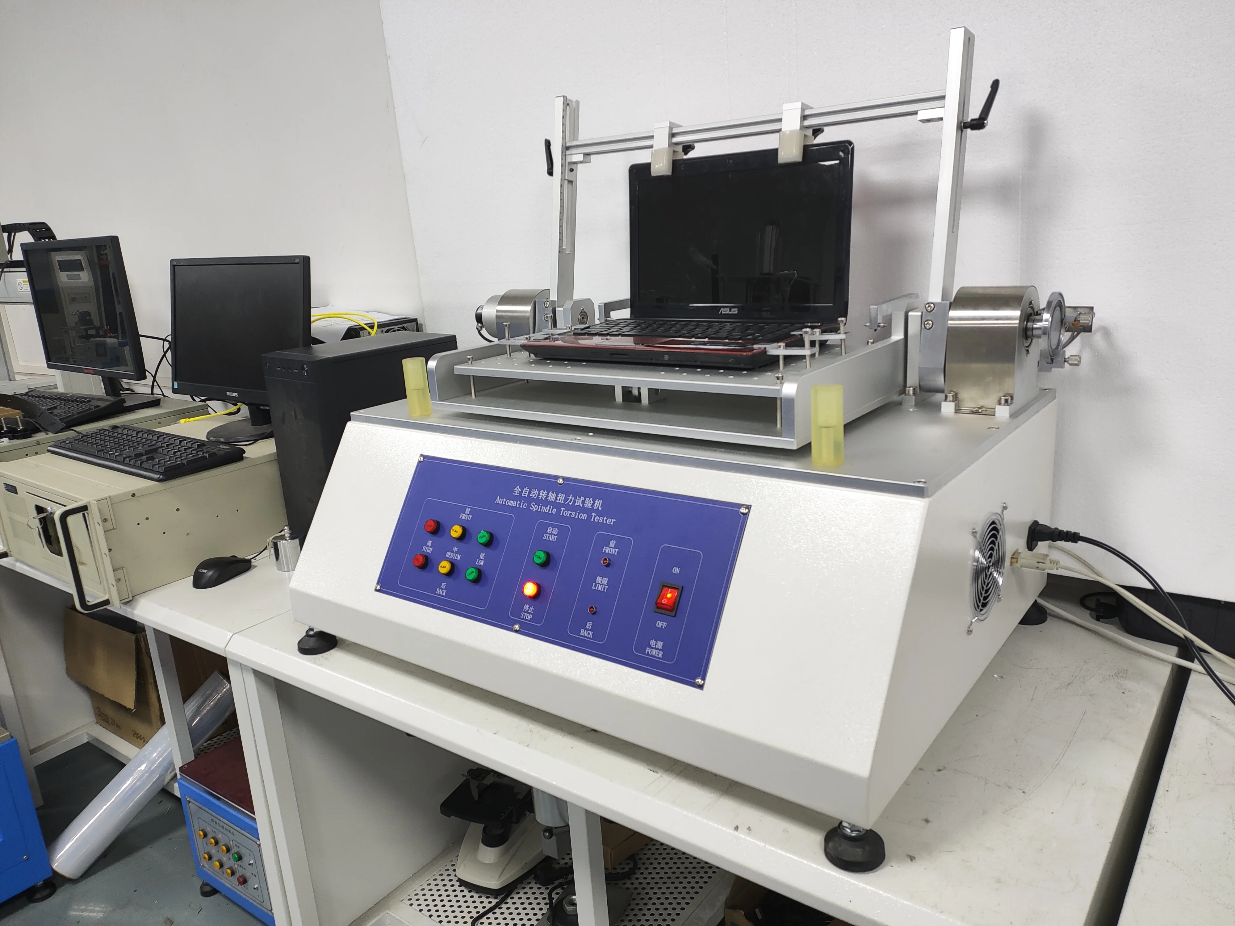 Máquina de testes de torque automática de eixo de laptop