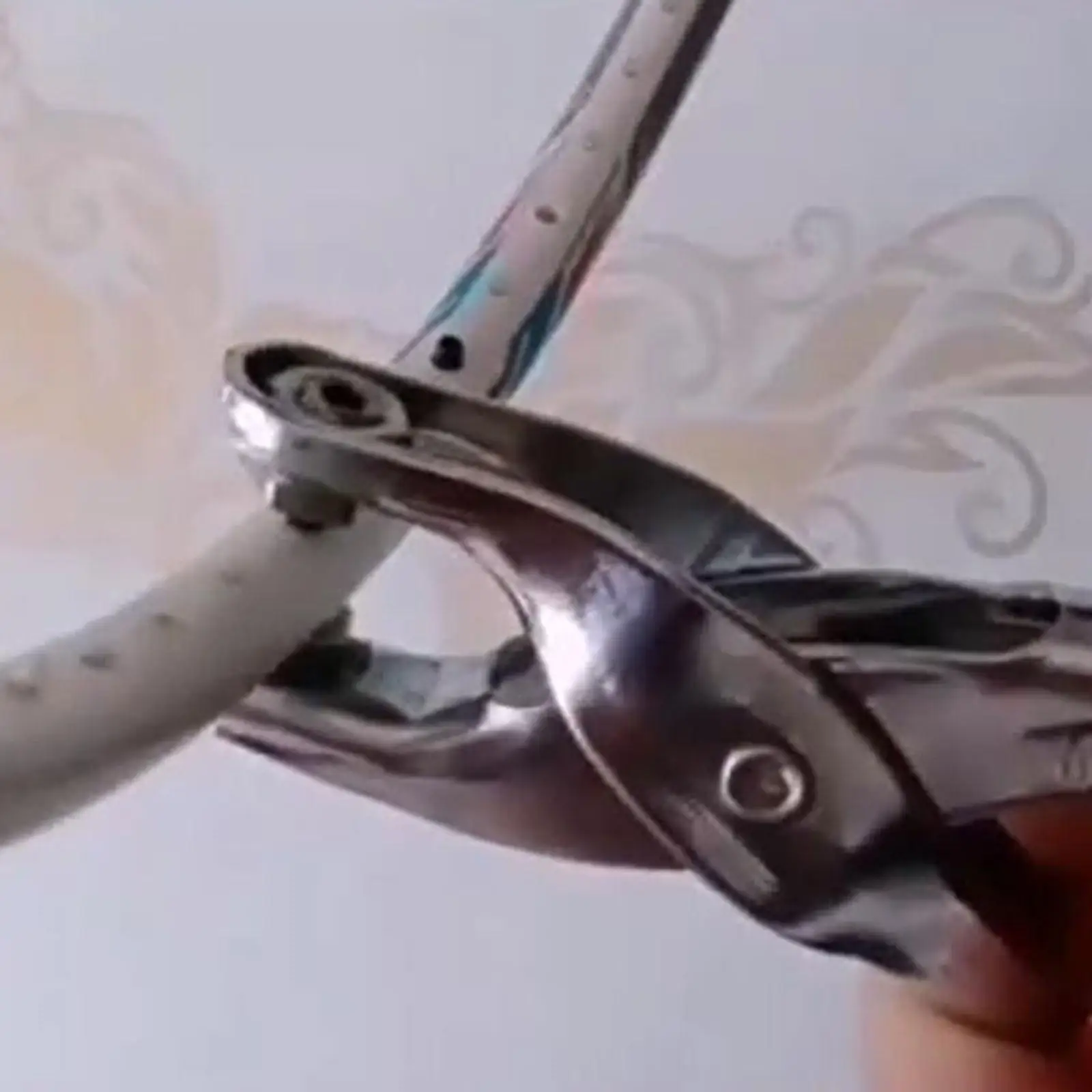 Red Badminton Racket Plier Portable Metal Threading Pincer Clamp Outdoor Maintenance Equipment for Racquet Accessories