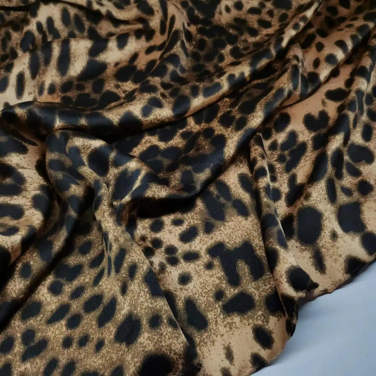 Classic Leopard Fabric Traditional Style Soft Sexy Wild Dress Pajamas Gown Scarf Sewing Tissue Material