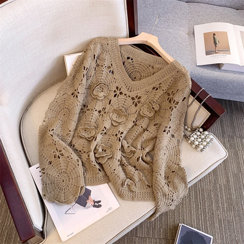 เสื้อถักไหมพรมทรงตรงสำหรับผู้หญิงไซส์ใหญ่ สไตล์ลำลอง ใส่ได้ทั้งเป็นเสื้อตัวในและตัวนอก  แบบเว้าลายฉลุ  คอวี แขนยาว  สำหรับฤดูใบไม้ผลิและฤดูใบไม้ร่วง