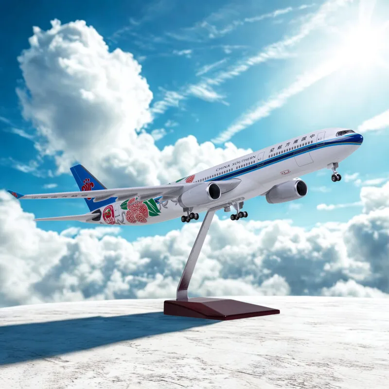 

a330 Plane Model With Wheels Air China Southern Airlines Model Aircraft 1:135 Scale Resin Die-cast Airplane Toy Kids Accessories