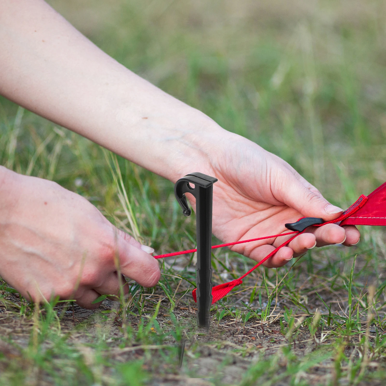 

25pcs Heavy Duty Pile Reusable High Strength Plastic Tent Stakes Beach Mud Grass Camping Accessories Lightweight Hook Design