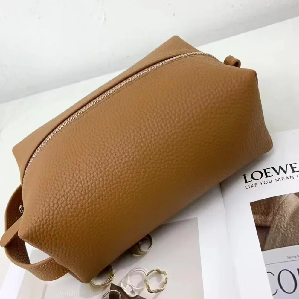 Large-capacity Toilet Bag Leather SimplePortableSimple Leather Clutch Texture and Soft Travel  Unique Stylish  Women's Bag