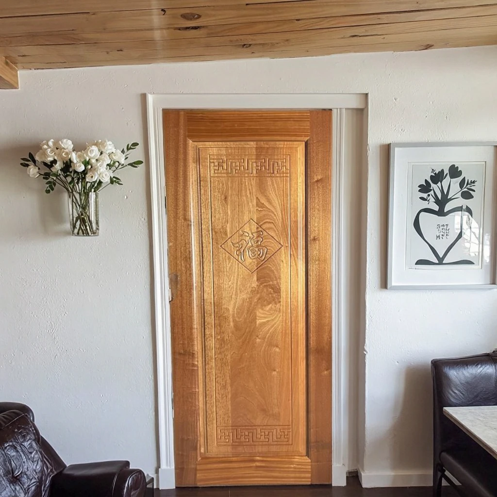 Customization Factory-Customized Secure Solid Wood Front Entry Doors for Home and Villa Applications
