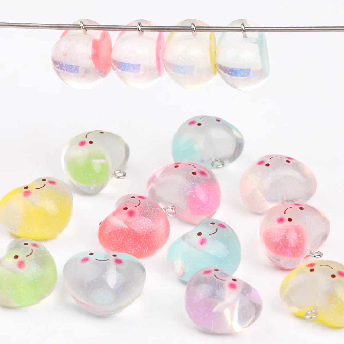 15/30pcs Random Color Glitter Smiley Heart Acrylic Charms 18*23mm Beads For DIY Bracelet Necklace Hair Accessories Craft Making view 5