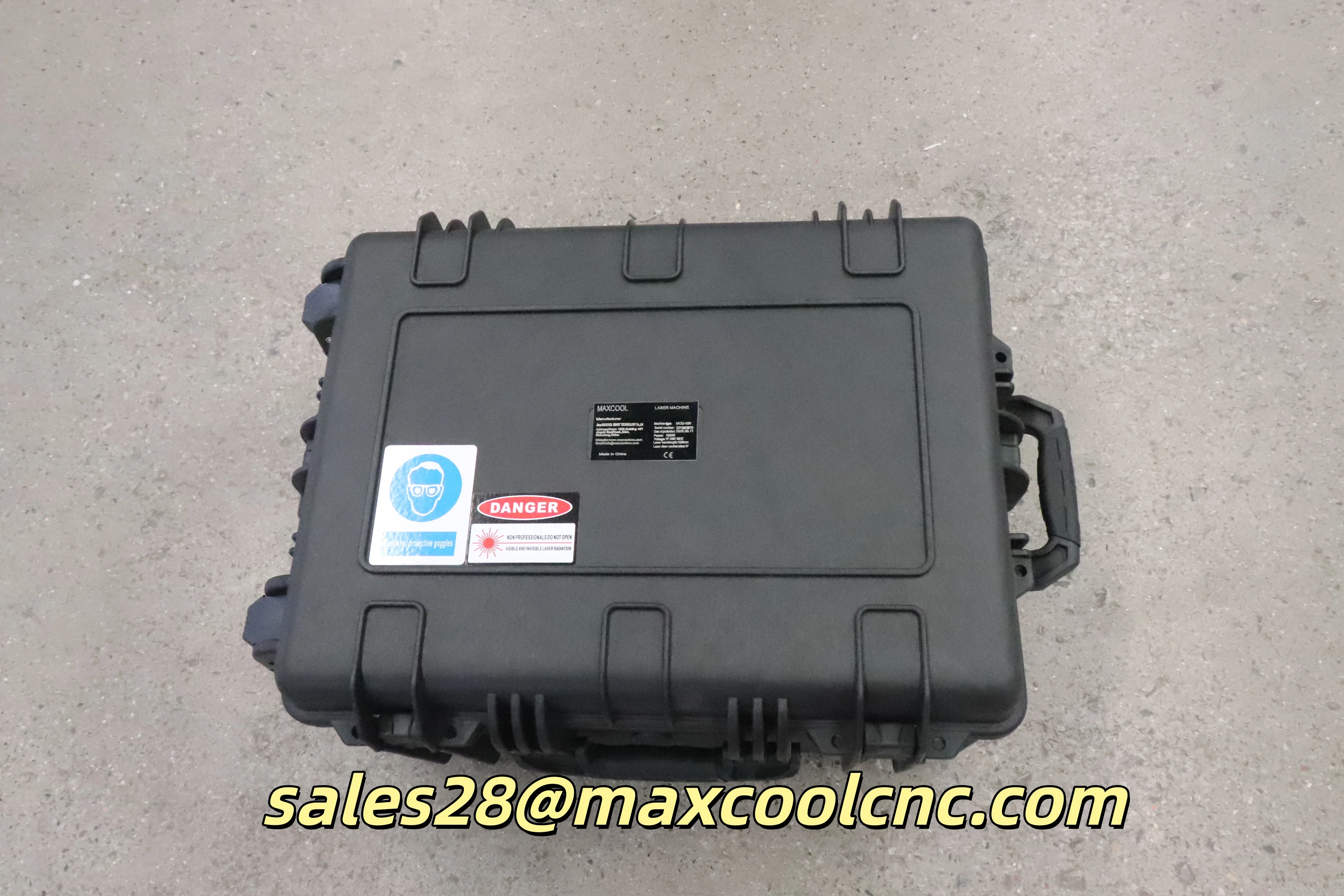 2026 آلات التنظيف المحمولة بالليزر لحقيبة الأمتعة 45 كجم طلاء الصدأ آلات التنظيف بالليزر الدقيقة