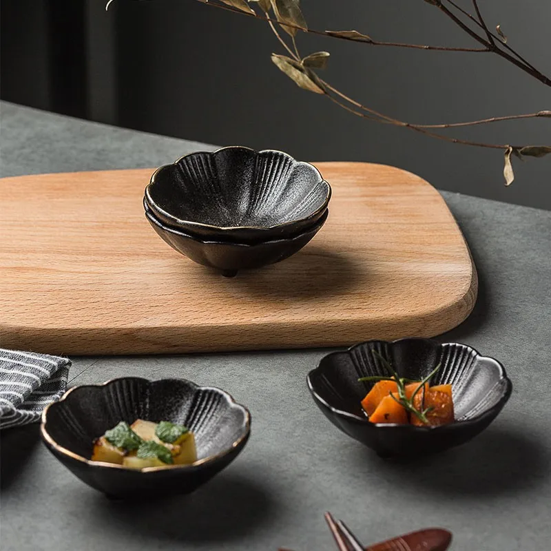 

Japanese Black Ceramic Dish Snack Seasoning Dipping Vegetable Gold Rim Dishes Retro Sushi Soy Sauce Dishes Tableware Kitchen
