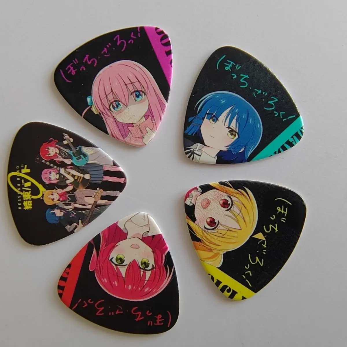 Bocchi Batu! ‌   Gotoh Hitori Ijichi Nijika Kita Ikuyo Barang Anime Kartun Gadis Lucu Elektrokardiogram Gitar Bass Plectrum Hadiah