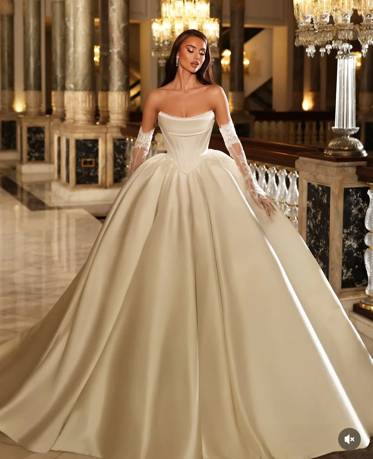 

Customized Ball Gown Princess Wedding Dresses Satin Bride Dresses Corset Wedding Gowns Detachable Long Sleeves Vestido de novia