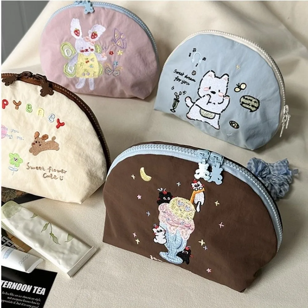 Cute Cartoon Embroidery Storage Bag Nylon Large Capacity Cosmetic Bag Ultralight Zipper Travel Toiletry Bag