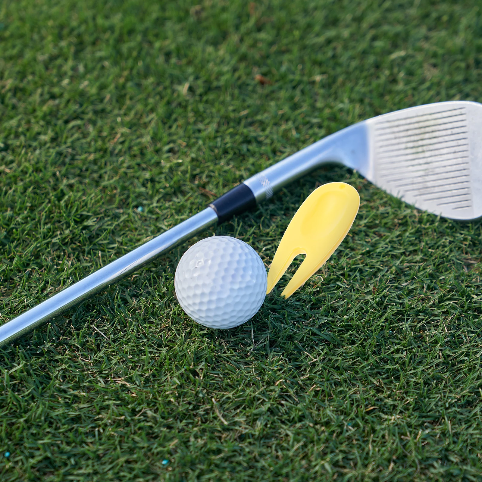 

20Pcs Golf Divot Repair Tool Portable Plastic Fork Lightweight Convenient for Lawn Maintenance Outdoor Sports Equipment