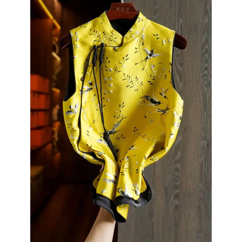 سترة نسائية صيفية موديل 2026 بياقة واقفة وزر فضفاض ومطرز على الطراز الشرقي بدون أكمام بأزرار #2