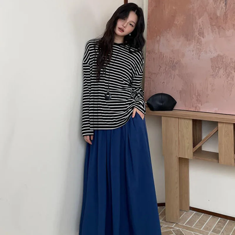 

Студенческая футболка в ленивую полоску с длинными рукавами, свободные модные топы в консервативном стиле с разрезом сзади, ранняя осень, минималистичные топы для девочек