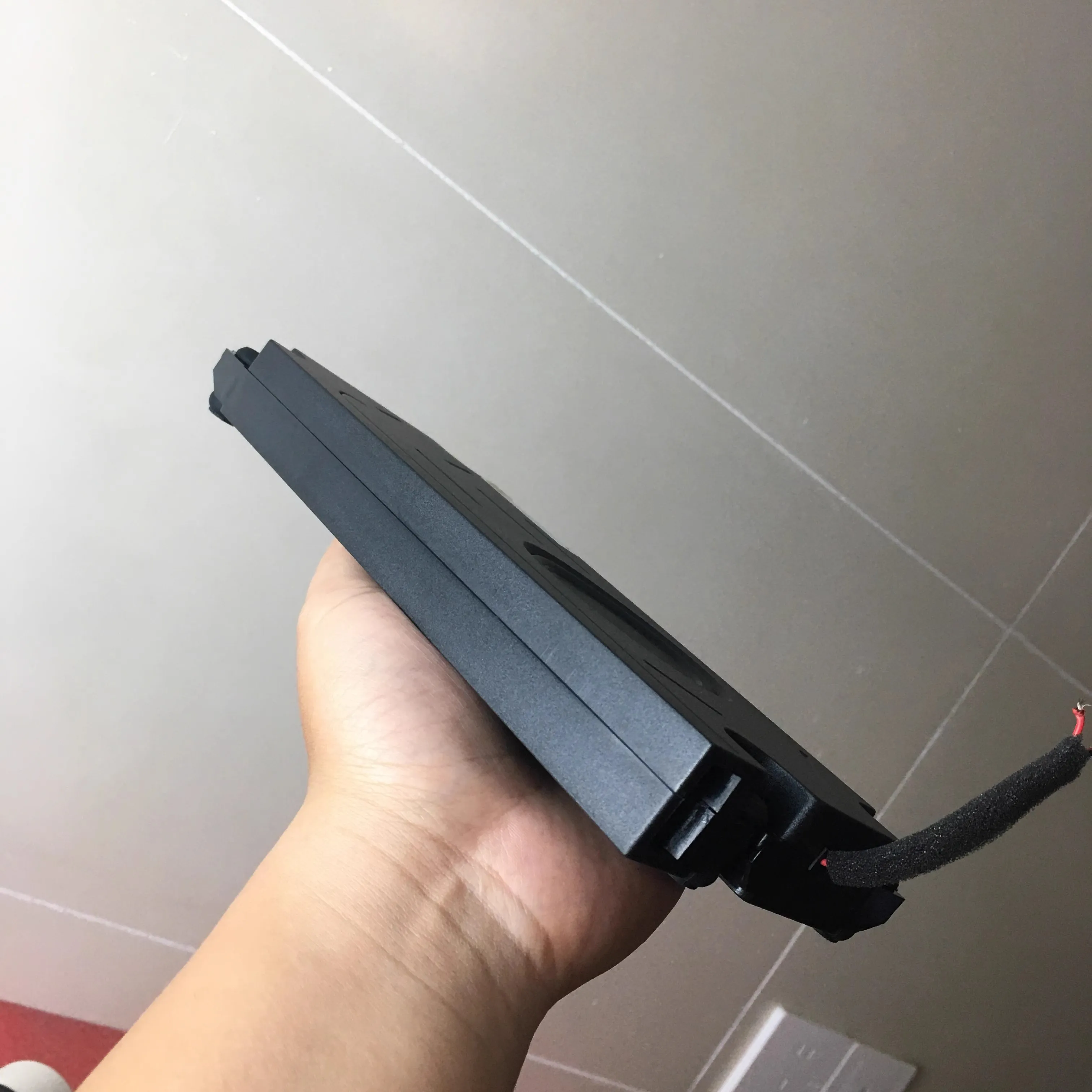 GHXAMP GGEC 2.5 インチ超スリムパッシブスピーカーフルレンジ 4 オーム 20 ワットネオジム (22x10.5x2.5cm / 8.7x4.1x1") 1 個