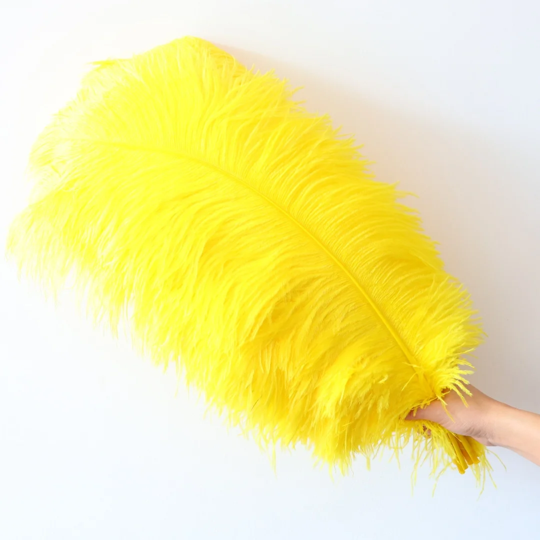 

50pcs Yellow Ostrich Feathers Natural Wedding Decoration Plumes 26 28 Inches Carnival Party Craft Centerpiece Table Accessories