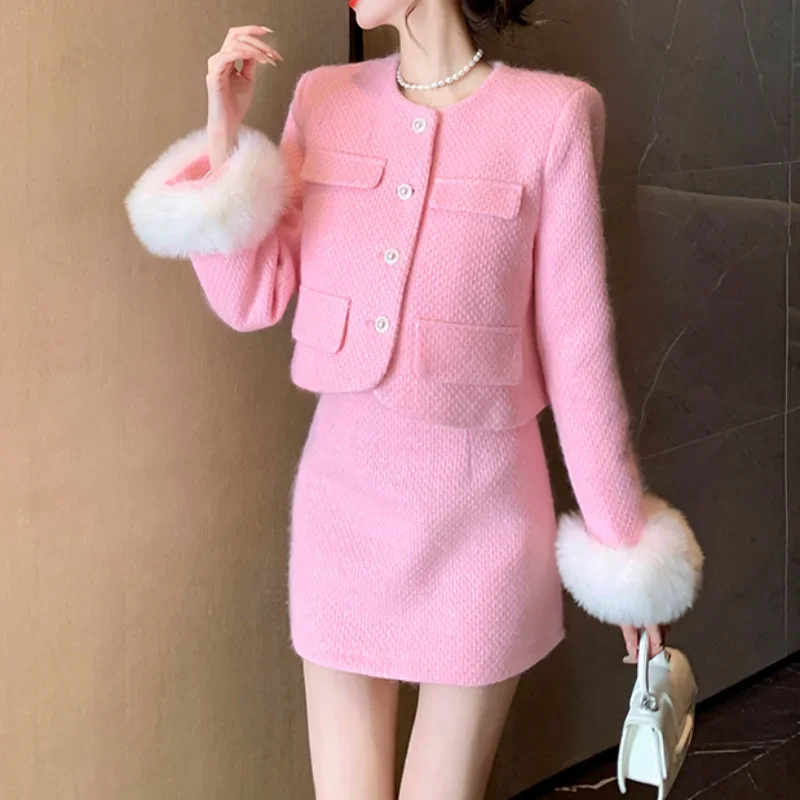 French Tweed Small Fragrance Quilted Coats + Mini Skirt Suit Women Long Sleeve Stitching Fake Hair Fashionwhite Two-piece Set