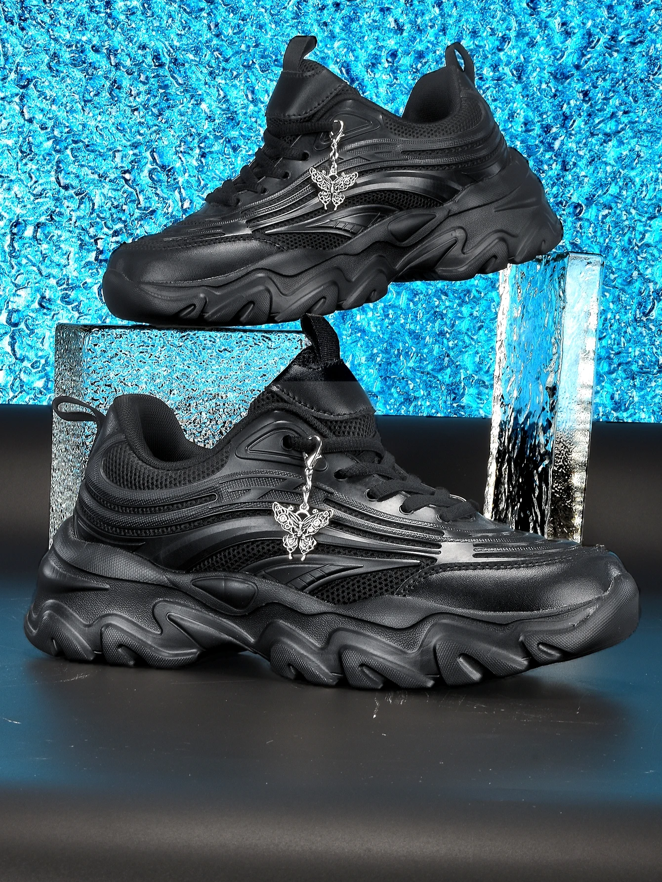Women's 5cm Height-Increasing Thick-Soled Dad Shoes in Y2K Hot Girl Style with Unique Metal Butterfly Chain Decoration, Suitable for Daily Street Wear, Versatile Casual Sneakers, Niche Dark Punk Style with Hollow Design, Eva Breathable Non-Slip Sole, Lightweight and Comfortable White Women's Shoes