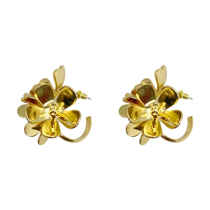 

European and American exaggerated metal flower earrings, personalized temperament niche design light luxury retro earrings