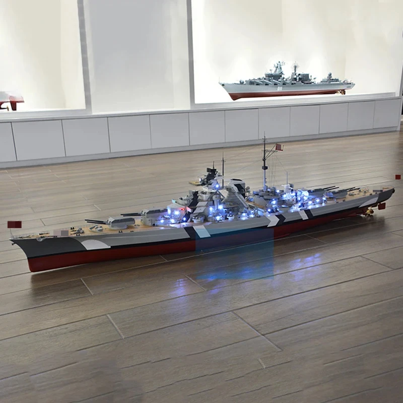 Bismarck-barco de guerra alemán de la Segunda Guerra Mundial, modelo de buque de guerra terminado, juguete de simulación artesanal, modelo de barco de Control remoto, 1/150