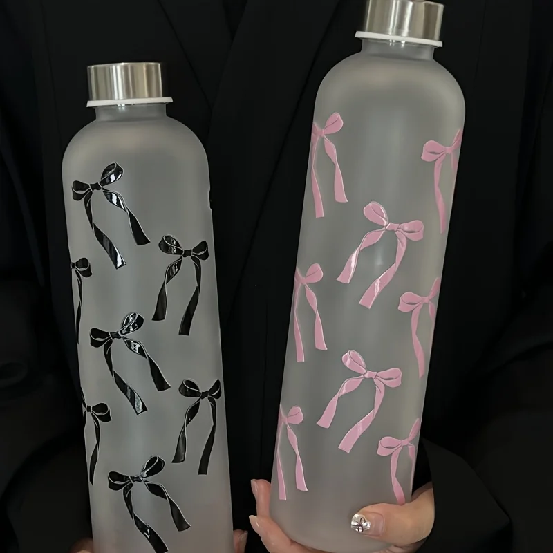 Botella de agua estilo mariposa de 1L, termo deportivo de plástico mate degradado, termo de gimnasio antideslizante a prueba de fugas con tapa de Color plateado