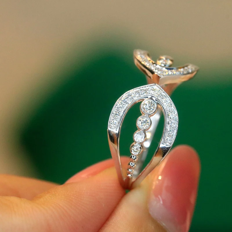 LUOWEND 100% 18K White Gold Rings Fashion INS Style 0.32carat Real Natural Diamond Cocktail Ring for Women High Party Jewelry