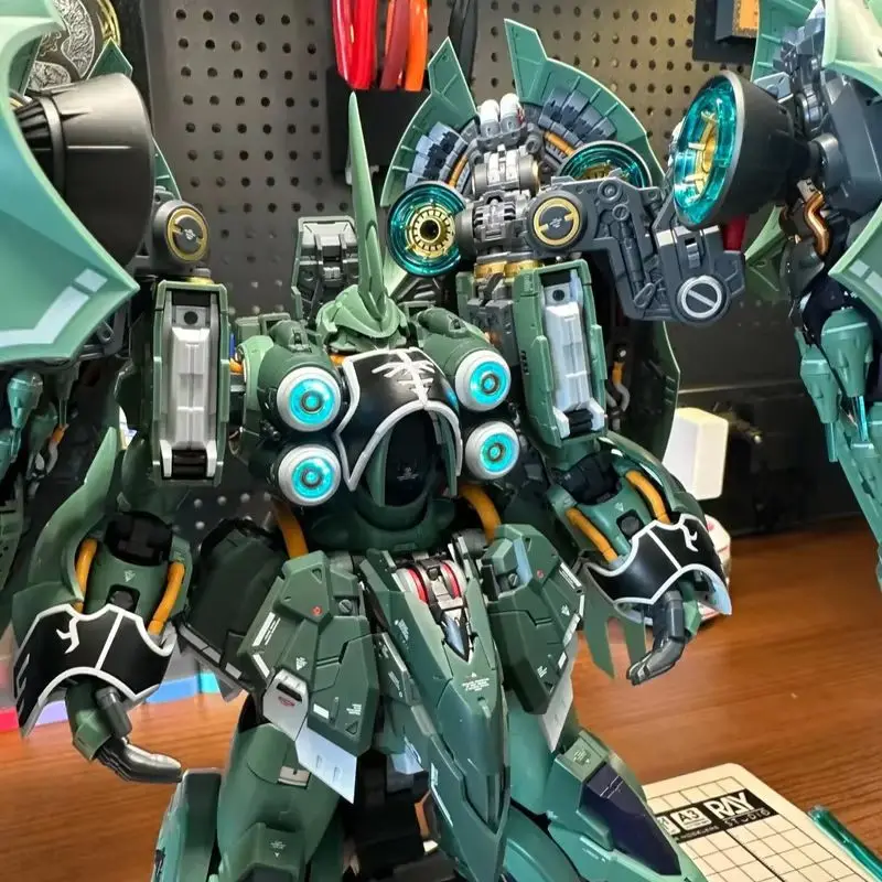 在庫あり AXIS MODEL WORKS オシリス エアリアル ドミネーター 1/100 組立可動モデル玩具 メカ NZ-666 クシャトリヤ LED照明キット