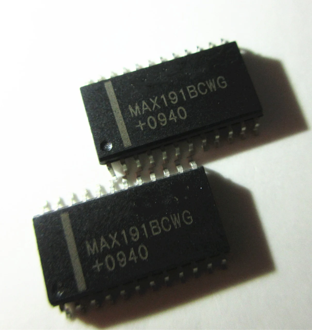 

MAX191BCWG MAX132CWG MAX197BCNI СОП 10 шт.