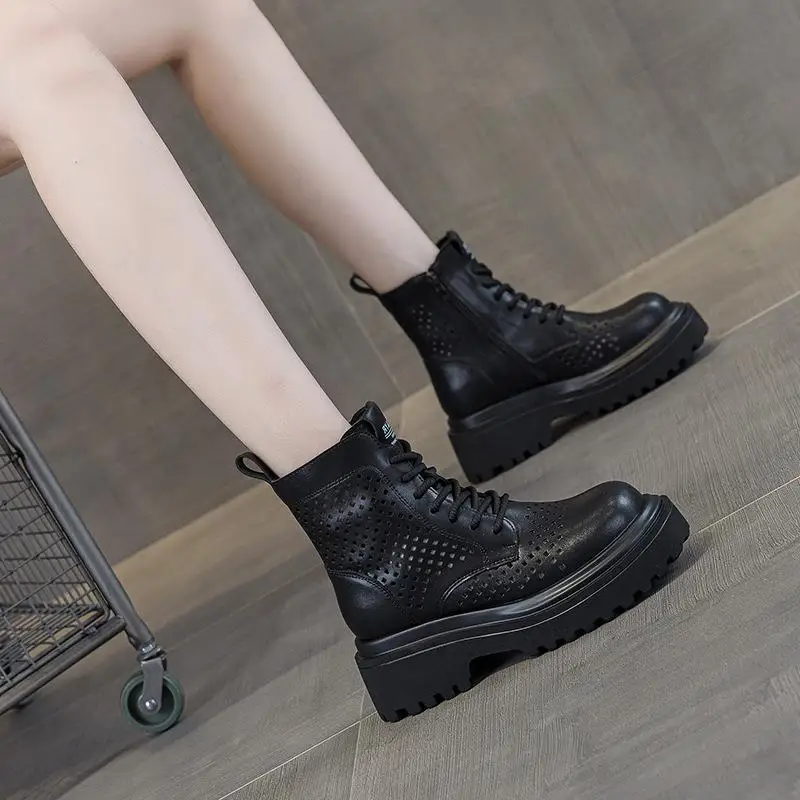 

Casual Boots Women's Leather Punched Short Work Boots British Style Versatile Women's Boots Fashionable round Toe Boots