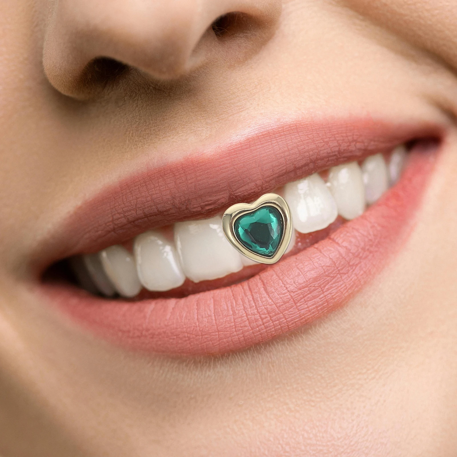 

2pcs Heart Shaped Red Green Acrylic Rhinestones Hip Hop Teeth Grills Fake Tooth Cap Jewelry Rapper Accessories Men Women