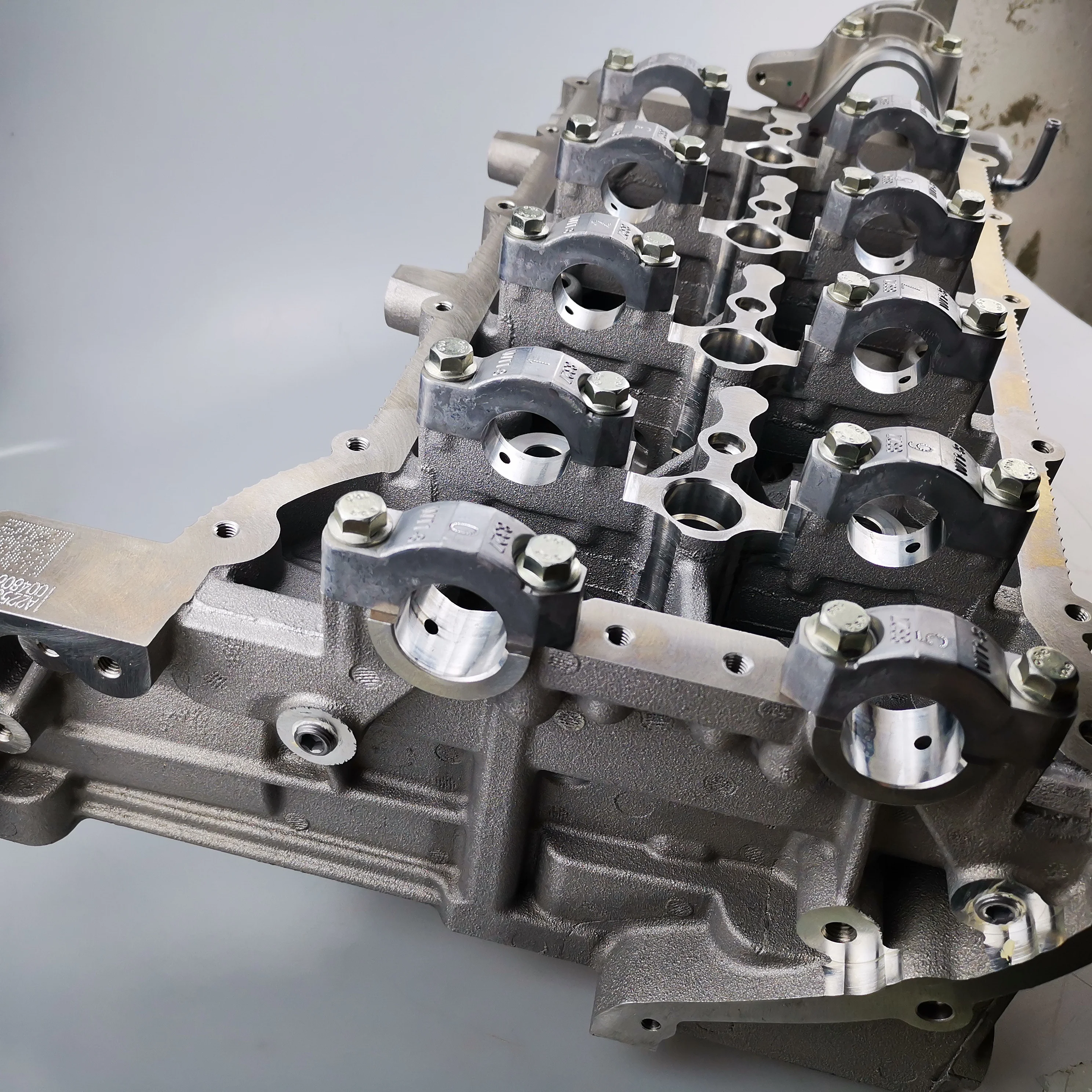 SAIC MAXUS G10 1.9T مكونات رأس الأسطوانة الأصلية 10048066