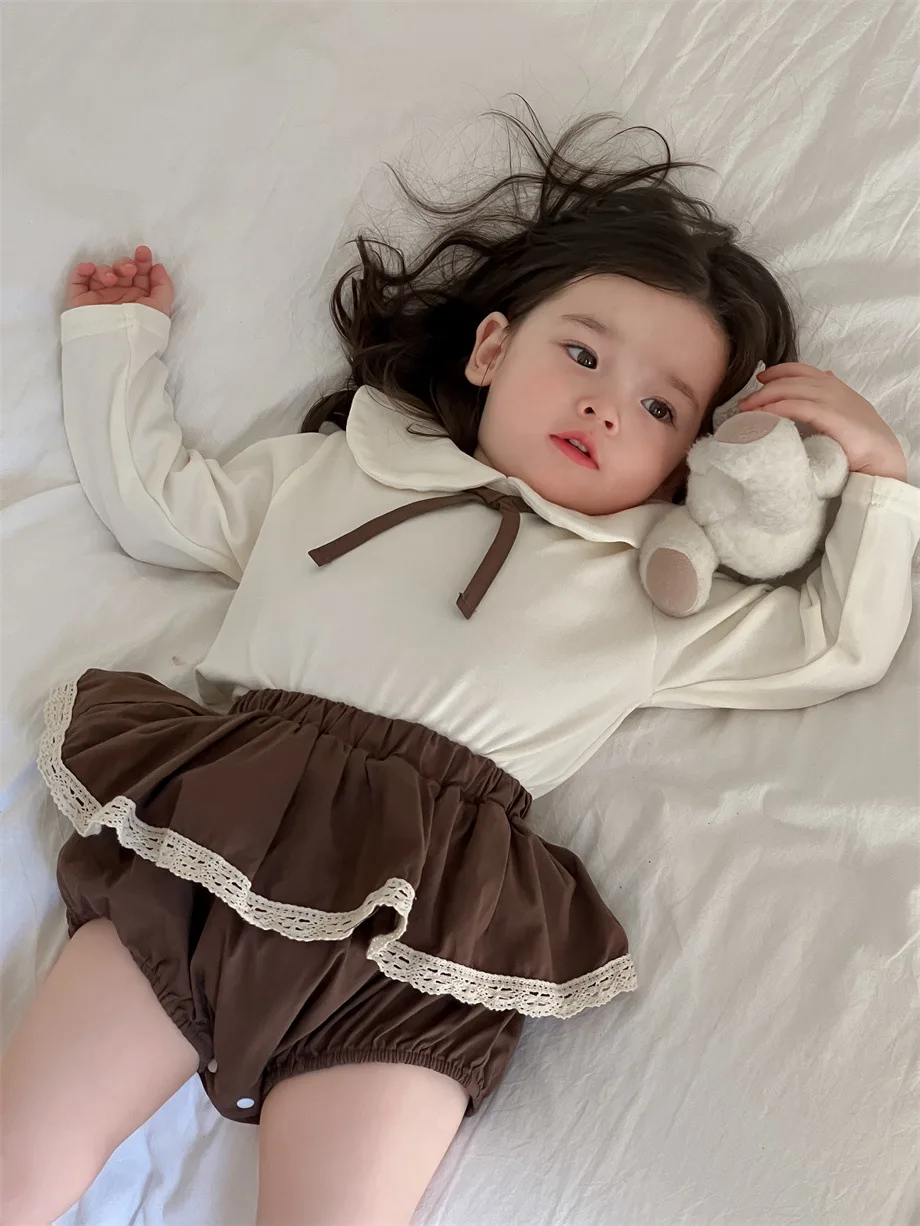 2024 Herbst neue Baby Mädchen Langarm Revers Hemden Säugling Baumwolle niedlichen Bogen Tops Kleinkind Spitze Shorts Set Kinder Outfits