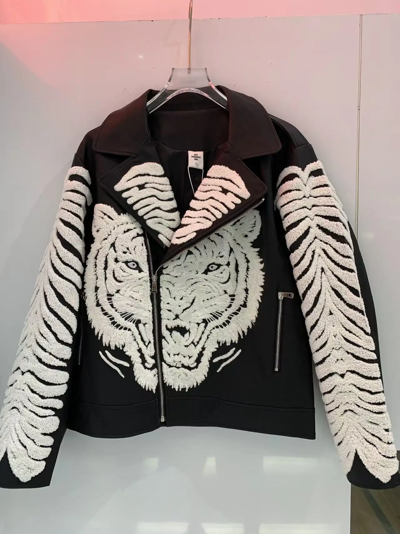 Tiger Head Applique Men Matte PU Leather Moto Jacket Punk Rock Biker Heavy Workmanship Coat Rockstar Stage Performance Clubwear